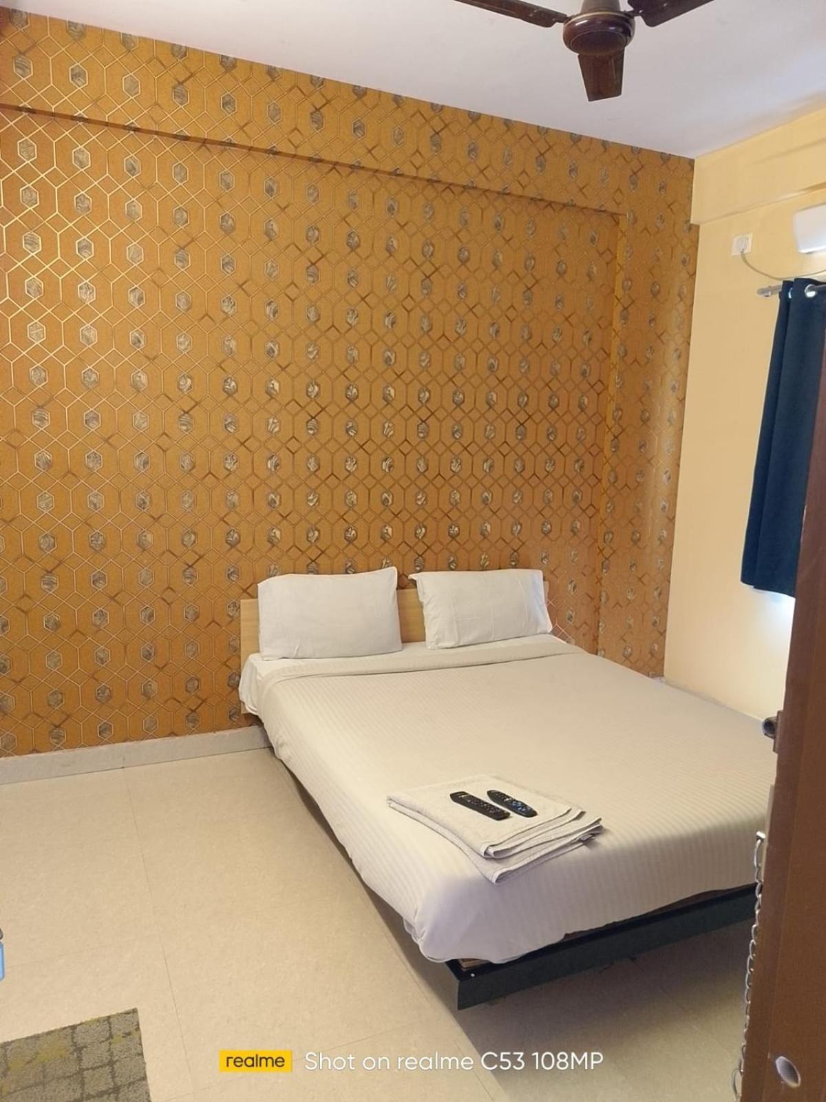 Hotel Pallavi Grand บังกาลอร์ ภายนอก รูปภาพ