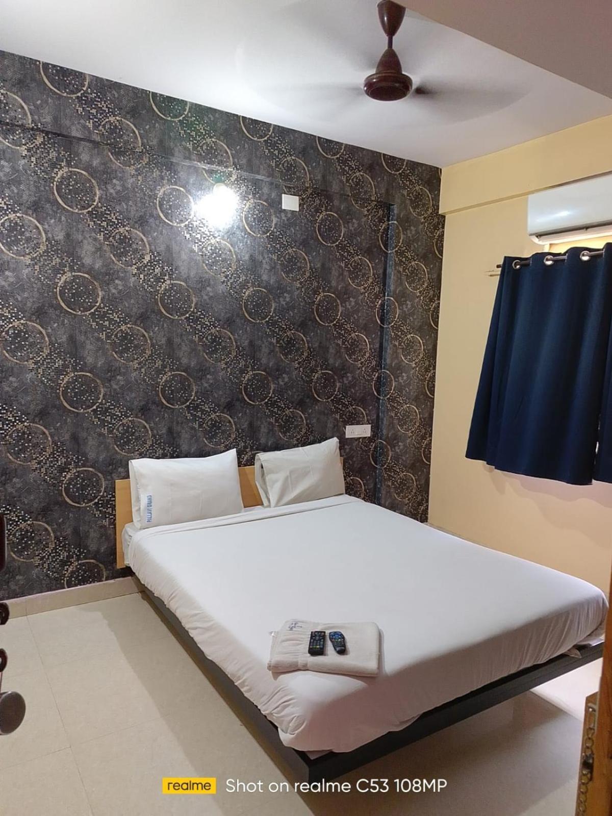 Hotel Pallavi Grand บังกาลอร์ ภายนอก รูปภาพ